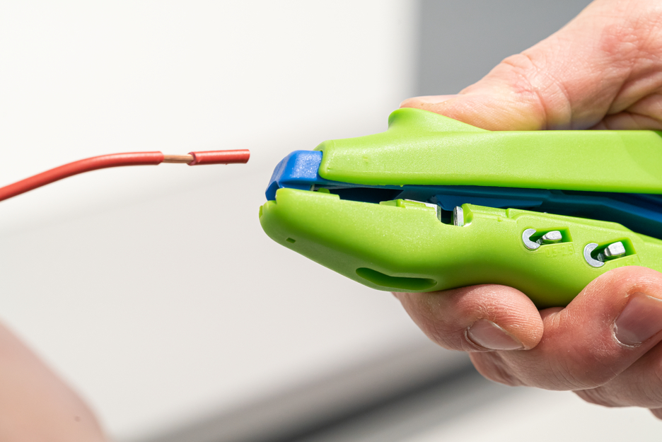 Duo-Crimp No. 300 Green Line | ferramenta de descarne sustentável I para descarnar e cravar I intervalo de trabalho 0,5 mm² - 6,0 mm²