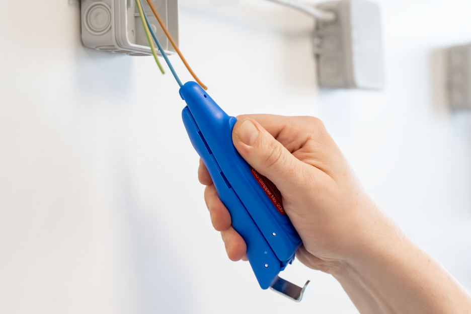 Sistema de Poliuretano Easy-Mix PU-240 | para descarnar e retirar cabos I diâmetro de trabalho descarne 0,5 - 6,0 mm² / descarne 4 - 28 mm Ø
