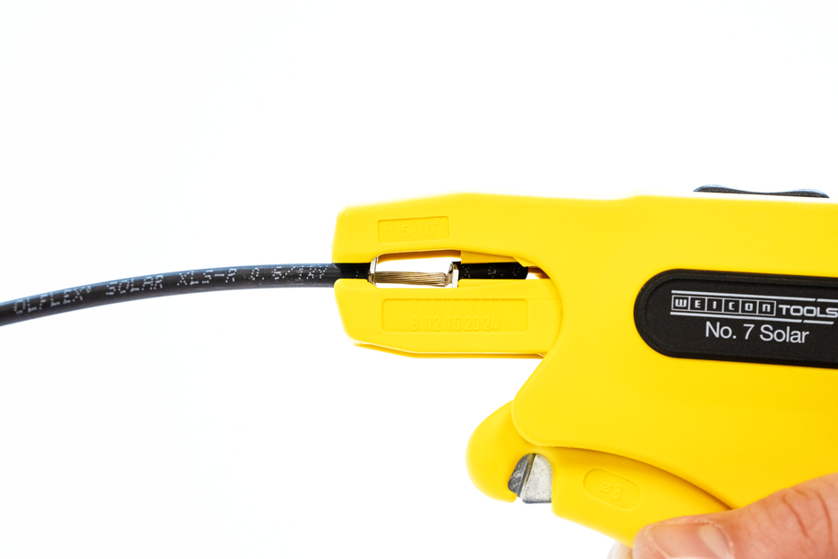 Kit de Alicate Descarnador de Isolamentos No. 7 Solar | para descarnar e retirar isolamento de cabos fotovoltaicos comuns (como H1Z2Z2-K) com uma secção transversal de 1,5 - 10 mm²