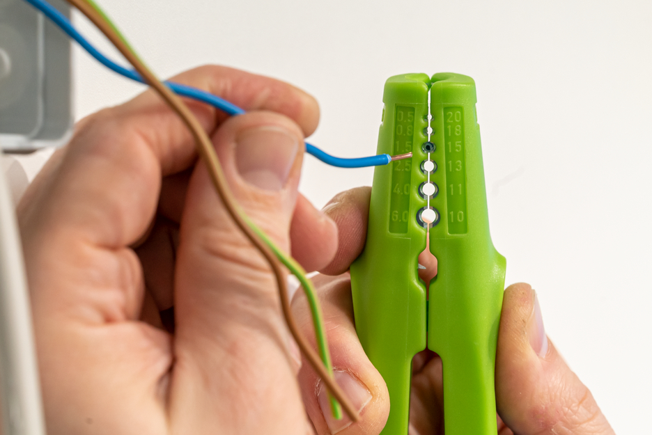 Multi-Stripper No. 400  Green Line | ferramenta de descarne sustentável I descarnador multifuncional, intervalo de trabalho descarne 0,5 - 6,0 mm² I diâmetro descarne 8 - 13 mm Ø I Multifuncional com 4 funções