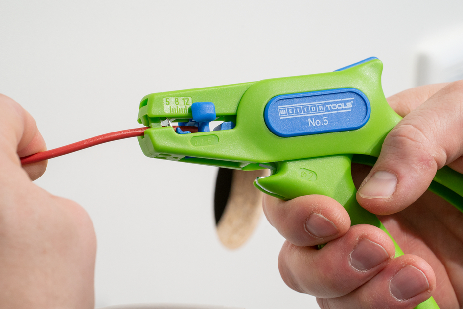 Wire Stripper No. 5 Green Line | ferramenta de descarne sustentável I para todos os condutores trançados e sólidos comuns, intervalo de trabalho 0,2 - 6,0 mm²