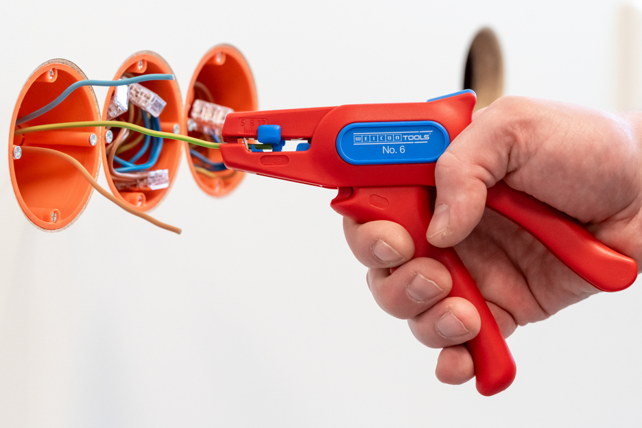 Kit de Alicate Descarnador de Isolamentos No. 6 | para trabalho sob tensão até 1.000 volts I intervalo de trabalho 0,2 - 6,0 mm²
