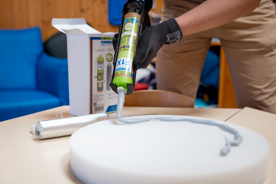 Flex 310 M® F1X Green Tube | Adesivo e vedante à base de polímeros MS com uma aderência inicial muito elevada, resistente a temperaturas até +180°C