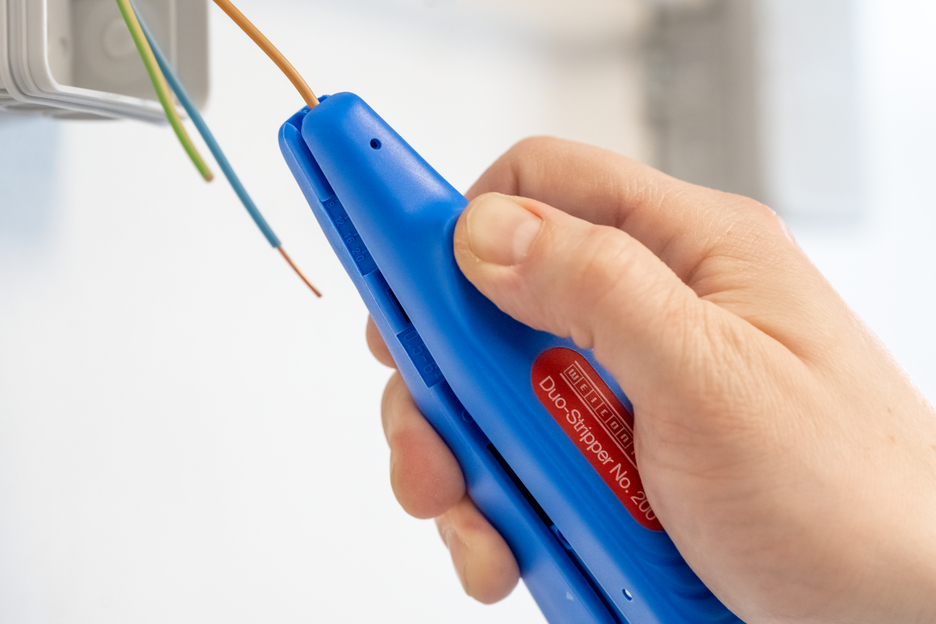 Sistema de Poliuretano Easy-Mix PU-240 | para descarnar e retirar cabos I diâmetro de trabalho descarne 0,5 - 6,0 mm² / descarne 4 - 28 mm Ø