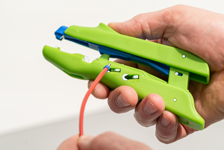 Duo-Crimp No. 300 Green Line | ferramenta de descarne sustentável I para descarnar e cravar I intervalo de trabalho 0,5 mm² - 6,0 mm²