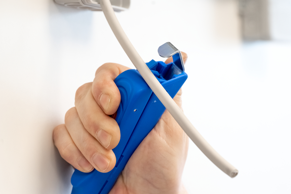 Sistema de Poliuretano Easy-Mix PU-240 | para descarnar e retirar cabos I diâmetro de trabalho descarne 0,5 - 6,0 mm² / descarne 4 - 28 mm Ø