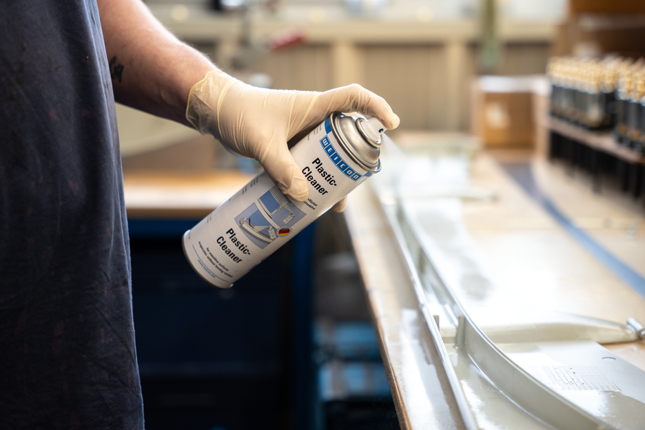 Spray de Limpeza de Plásticos | para a limpeza de aplicações em plástico
