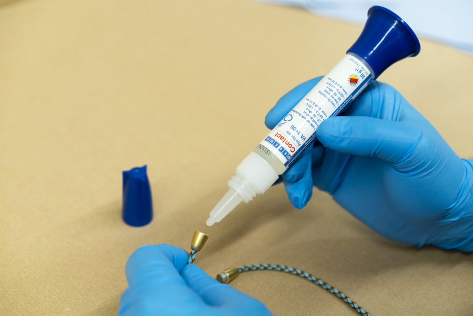 Adesivo Cianoacrilato WEICON Contato VA 1408 | adesivo instantâneo resistente à humidade com viscosidade baixa