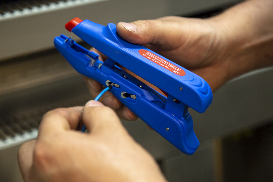 Duo-Ferramenta No. 300 | para descarnar e cravar I intervalo de trabalho 0,5 mm² - 6,0 mm²