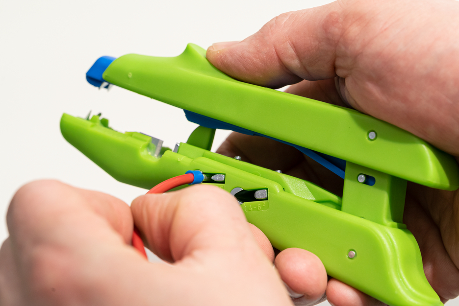 Duo-Crimp No. 300 Green Line | ferramenta de descarne sustentável I para descarnar e cravar I intervalo de trabalho 0,5 mm² - 6,0 mm²