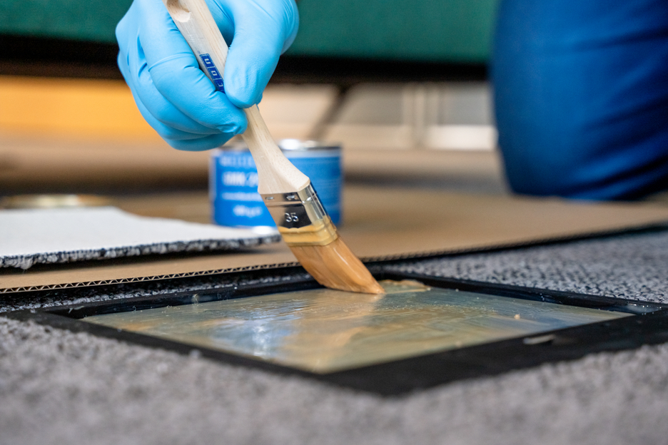 Adesivo de Contato GMK 2410 | adesivo de borracha-metal de 1 componente de alta resistência e de cura rápida
