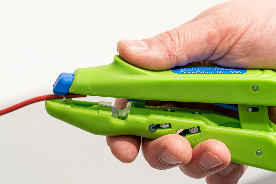 Duo-Crimp No. 300 Green Line | ferramenta de descarne sustentável I para descarnar e cravar I intervalo de trabalho 0,5 mm² - 6,0 mm²