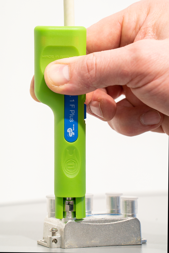 Coax-Stripper No 1 F Plus Green Line - adequado para conectores de parafuso F | ferramenta de descarne sustentável I para descarnar e retirar cabos coaxiais, incluindo auxiliar de destorcer