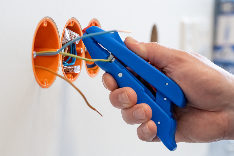 '' | descarnador de fios para todos os condutores comuns trançados e sólidos I intervalo de trabalho 0,5 – 6,0 mm² I ferramenta de descarne automática