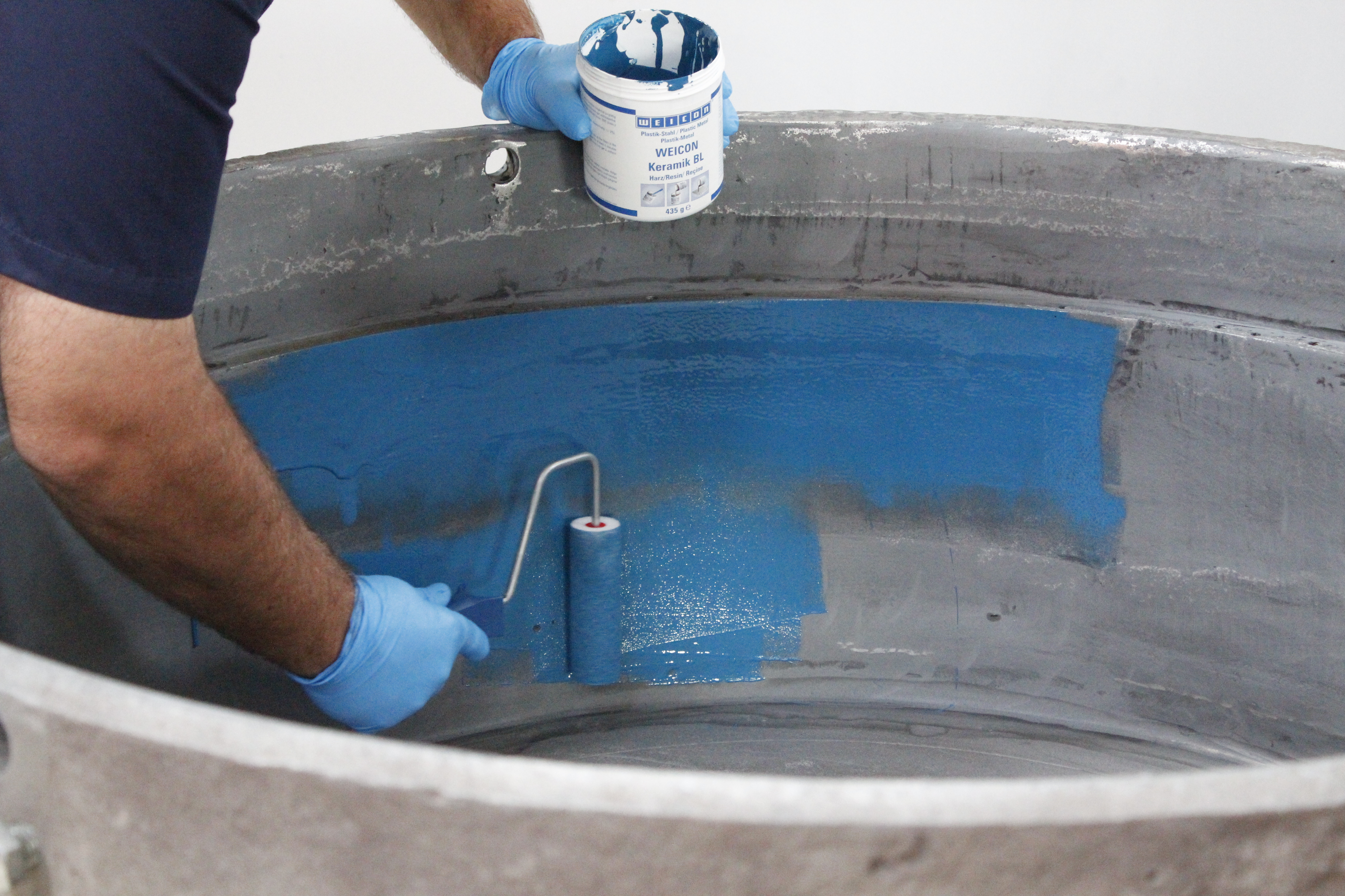 WEICON Cerâmico BL | sistema de resina epóxi com carga mineral para uma proteção extrema contra o desgaste e uma elevada resistência à abrasão